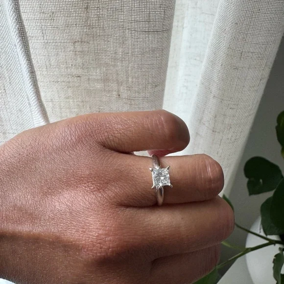 14K White Gold Diamond Wedding Ring - Engagement Ring - Picture 7 of 12